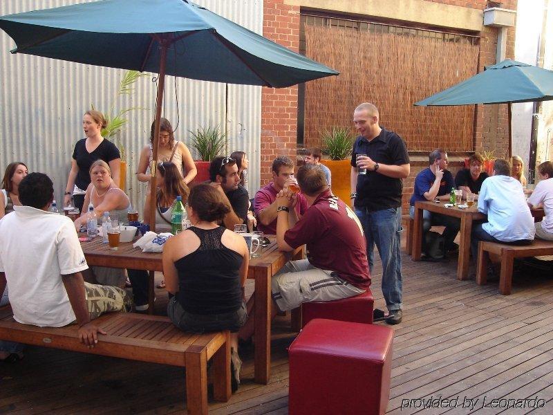 Nomads Melbourne Backpackers Hostel Exterior photo